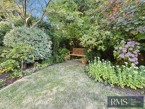 Photo 25- click for photo gallery